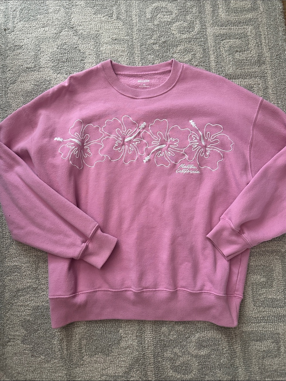 Hollister Pink Hibiscus Flower Crew-Neck | XS